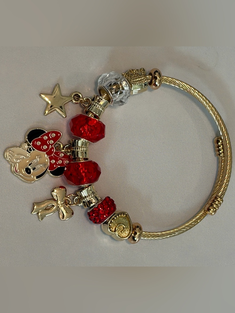 Disney Minnie Mouse Gold Tone Charm Bracelet Red & Clear Beads Bow Star Crown